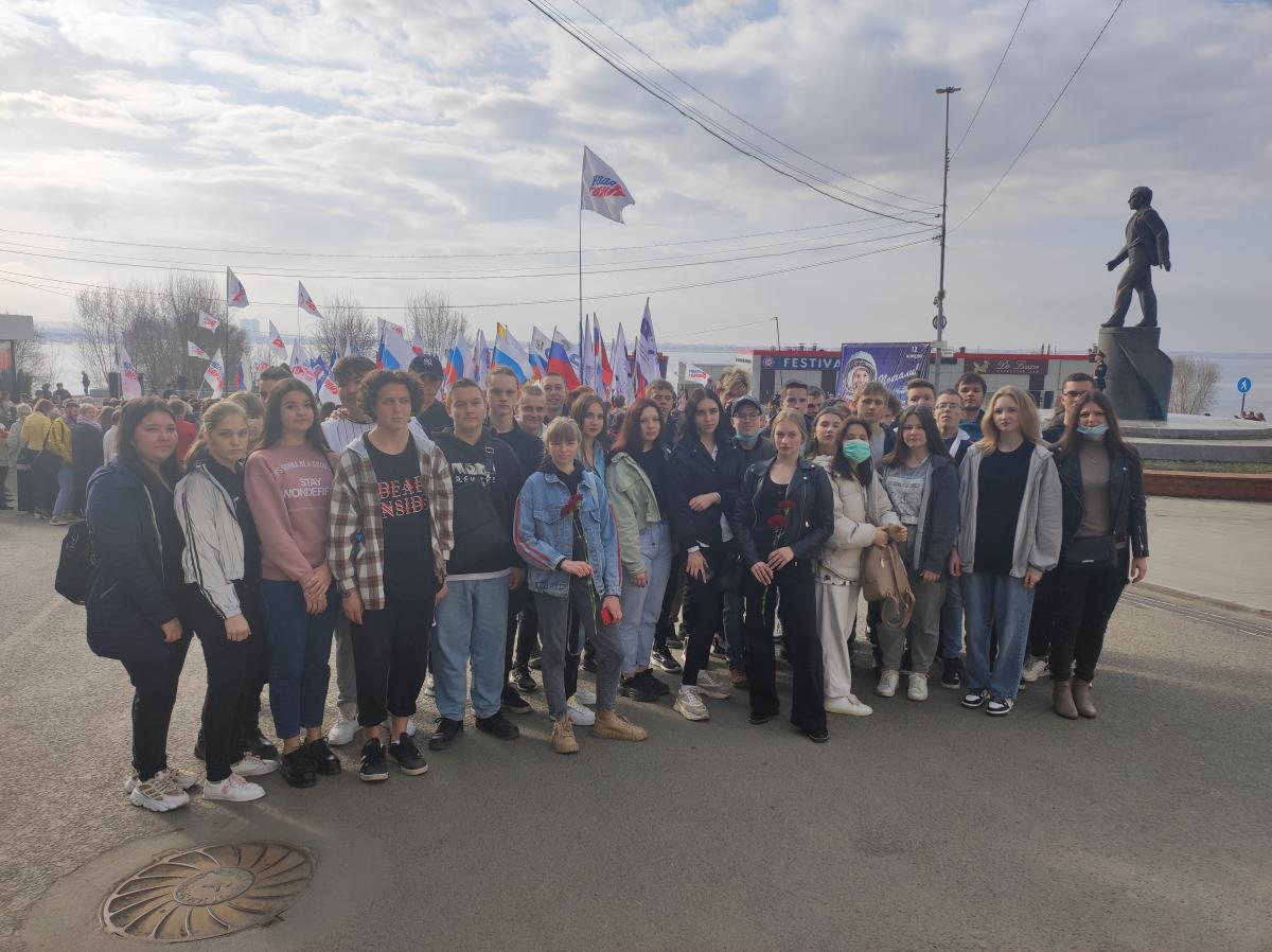 Участие  в патриотическом митинге ко Дню космонавтики Фото 1